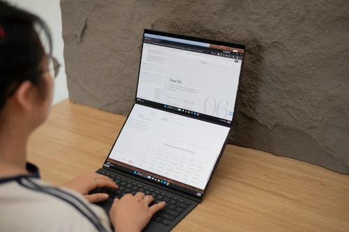 Điều tôi nhận ra khi dùng laptop hai màn hình