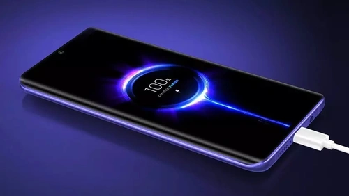 Vì sao điện thoại Trung Quốc sạc nhanh hơn iPhone?