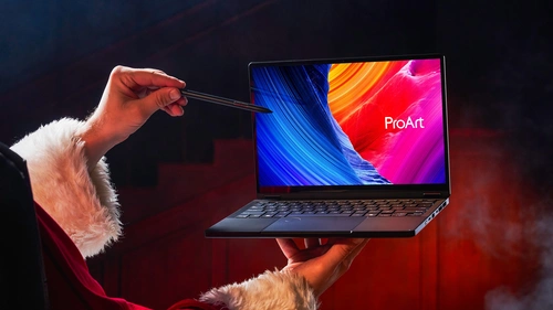 Asus ProArt PX13 có trọng lượng 1,39 kg và độ mỏng 15,8 mm.