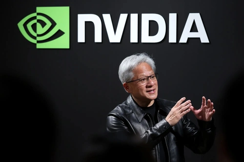 CEO Nvidia cho rằng chip nhớ là yếu tố quyết định trong cuộc đua AI. Ảnh: .