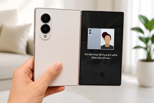 Chức năng Dual Screen Preview biến Galaxy Z Fold8 thành một photobooth di động.