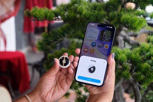 Thiết kế và giao diện cài đặt, điều khiển AirTag trên ứng dụng Find My. Ảnh: