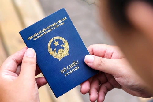 Người dân được miễn lệ phí khi làm hộ chiếu phổ thông trong nước. Ảnh: