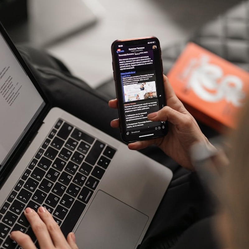 Giá Đỡ Điện Thoại / Tablet & Tẩu Sạc Ô Tô